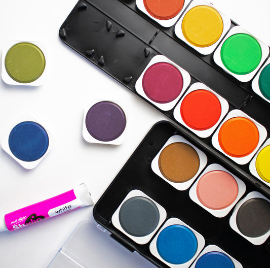 Mont Marte Aquarellmalset Discovery – 24 Farben mit 1 Pinsel und 1 Tube Deckweiß