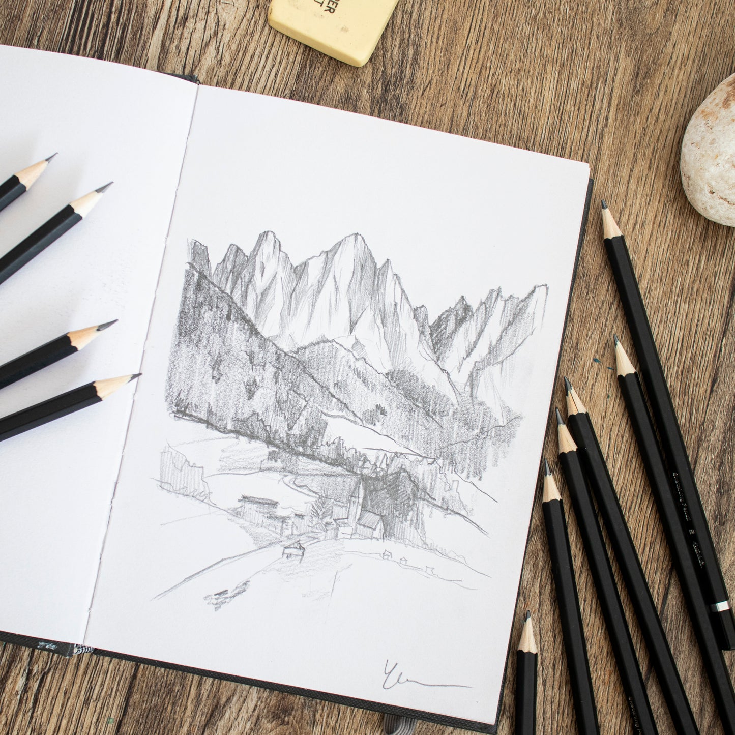 Mont Marte Signature Bleistift Set – 10 Stück, verschiedene Härtegrade