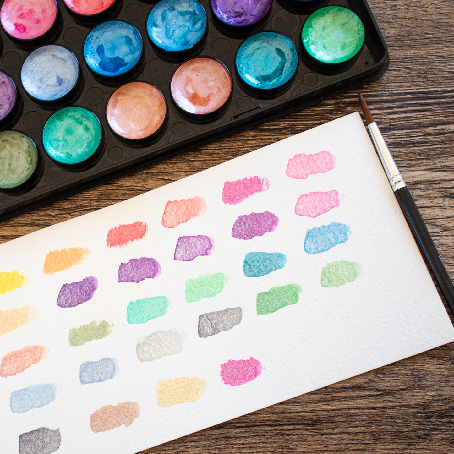 Mont Marte Aquarellfarben Signature – 36 Metallic Farben - mit Pinsel